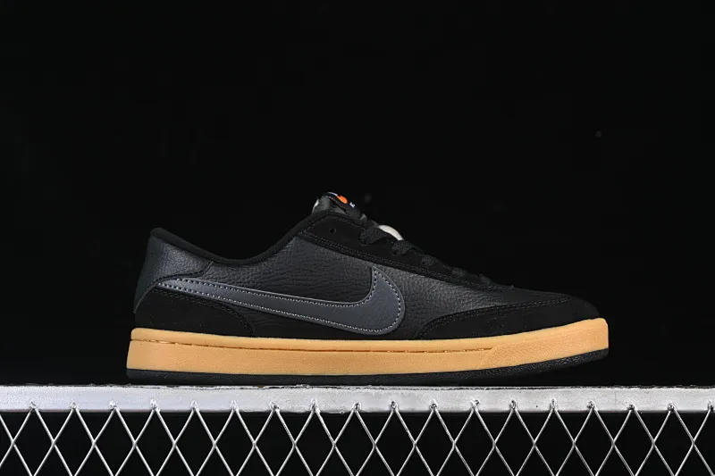 All categories Nk SB Dunk series Nike SB Fc Classic campus sneakers Nike SB Fc Classic Nike autumn and winter campus casual sneakers 909096-008